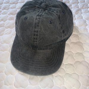 Black baseball cap (used)